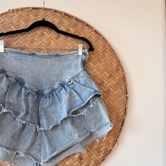 MOTHER THE RUFFLE MINI RAW EDGE DISTRESSED DENIM JEAN MINI COASTAL COWGIRL SKIRT - Picture 11 of 16